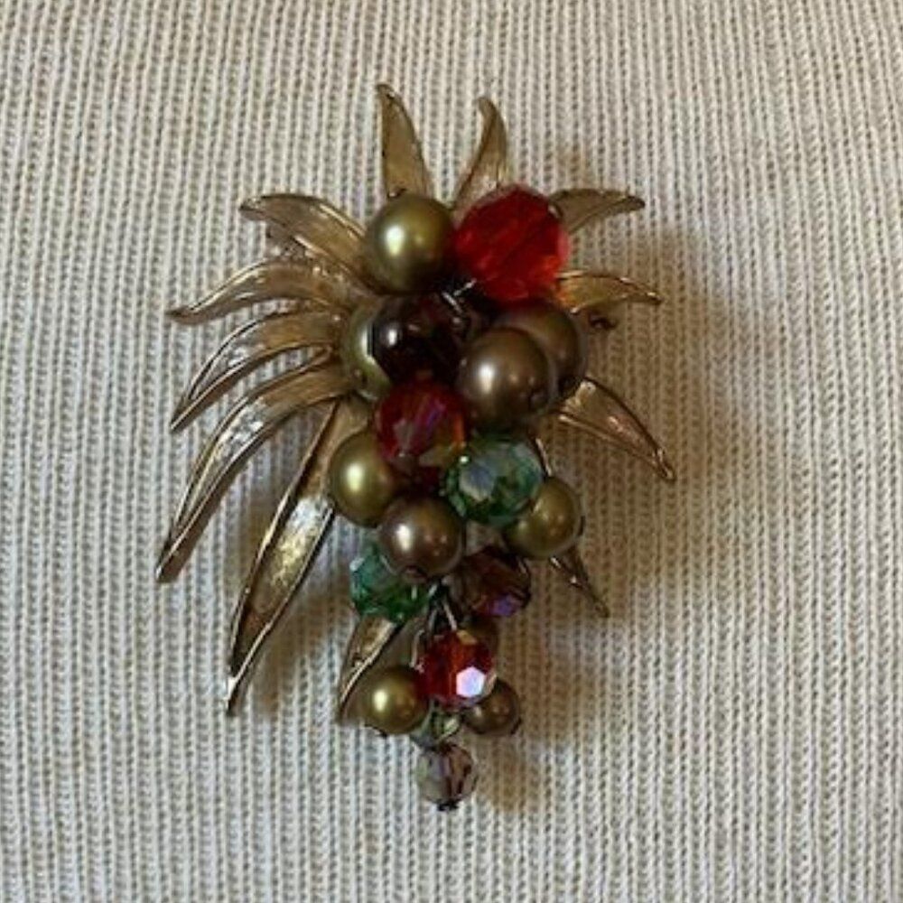 Vintage Gold Tone Beaded Brooch